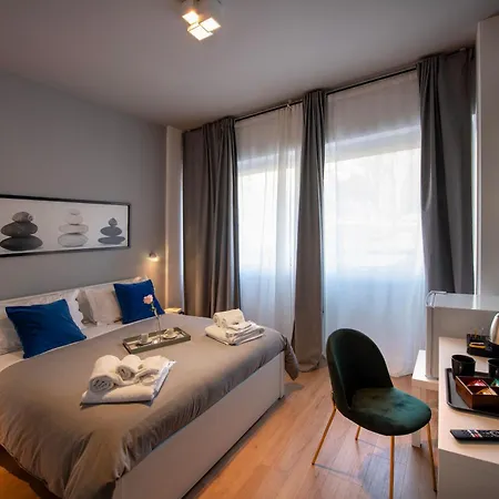 Pensión Vb Luxury 4*