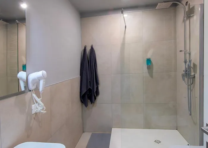 Pensión Vb Luxury 4*